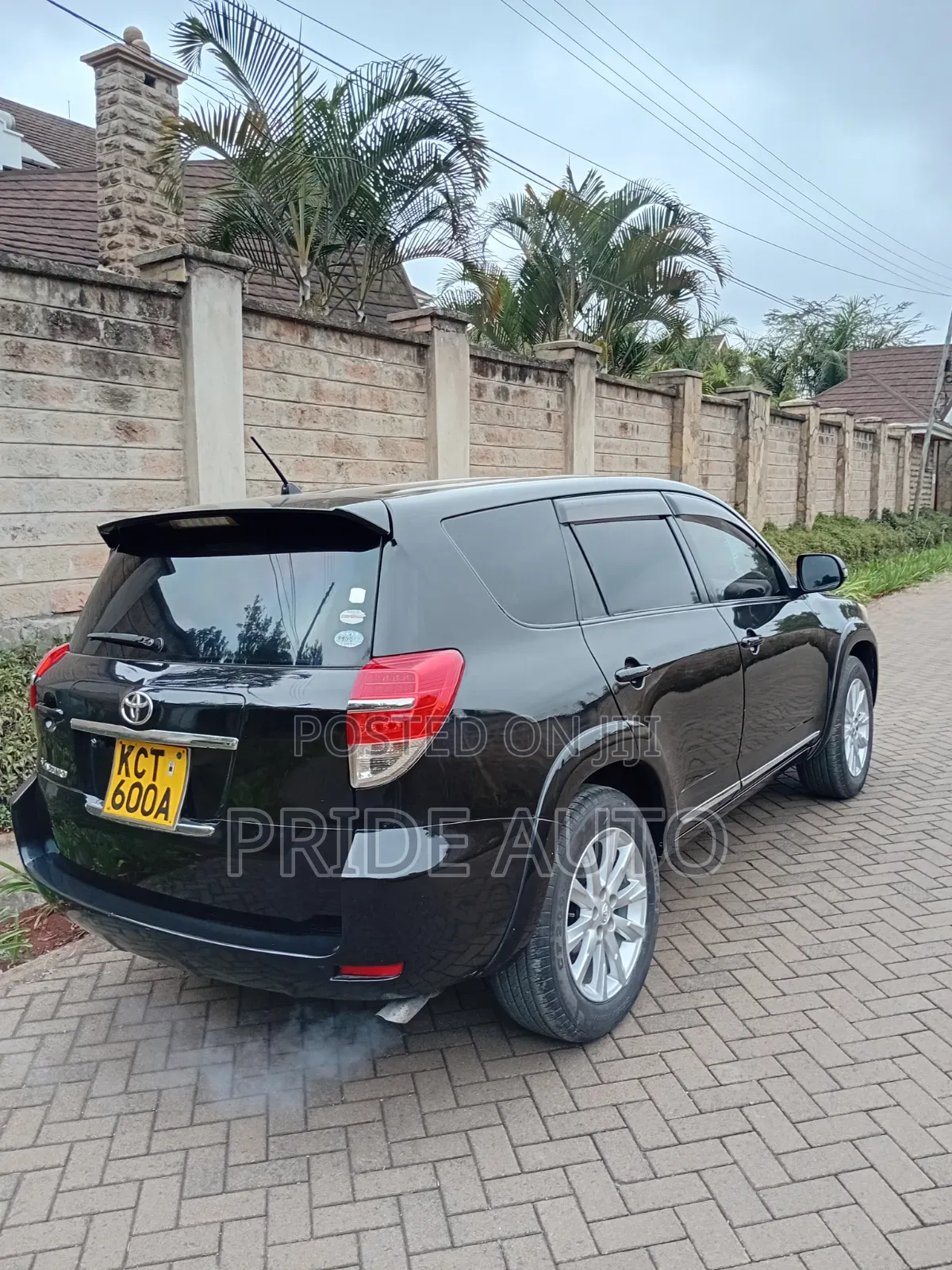 Toyota Vanguard 2011 Black