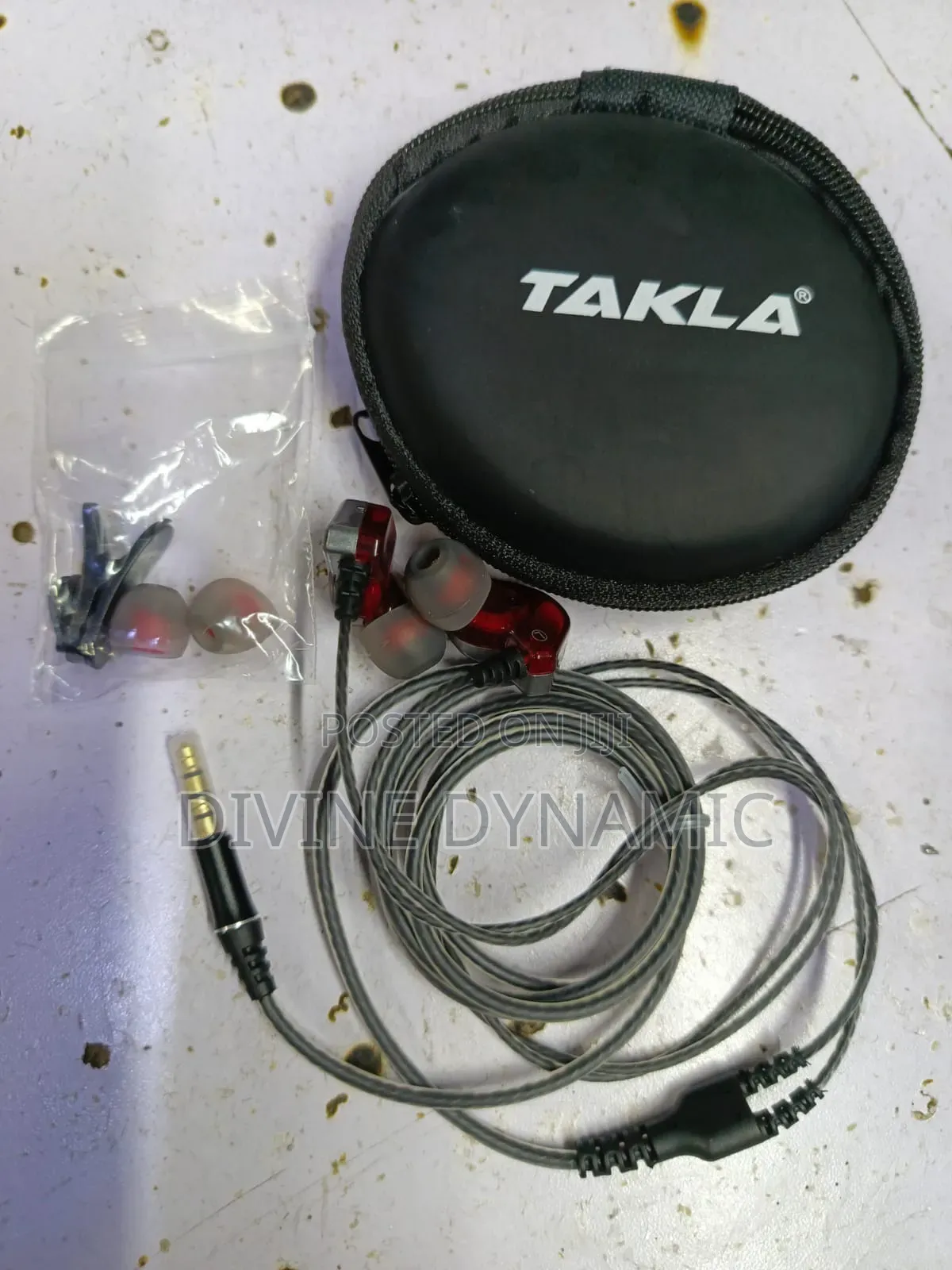Takla Inears