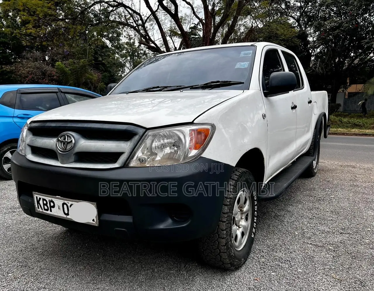 Toyota Hilux 2010 White