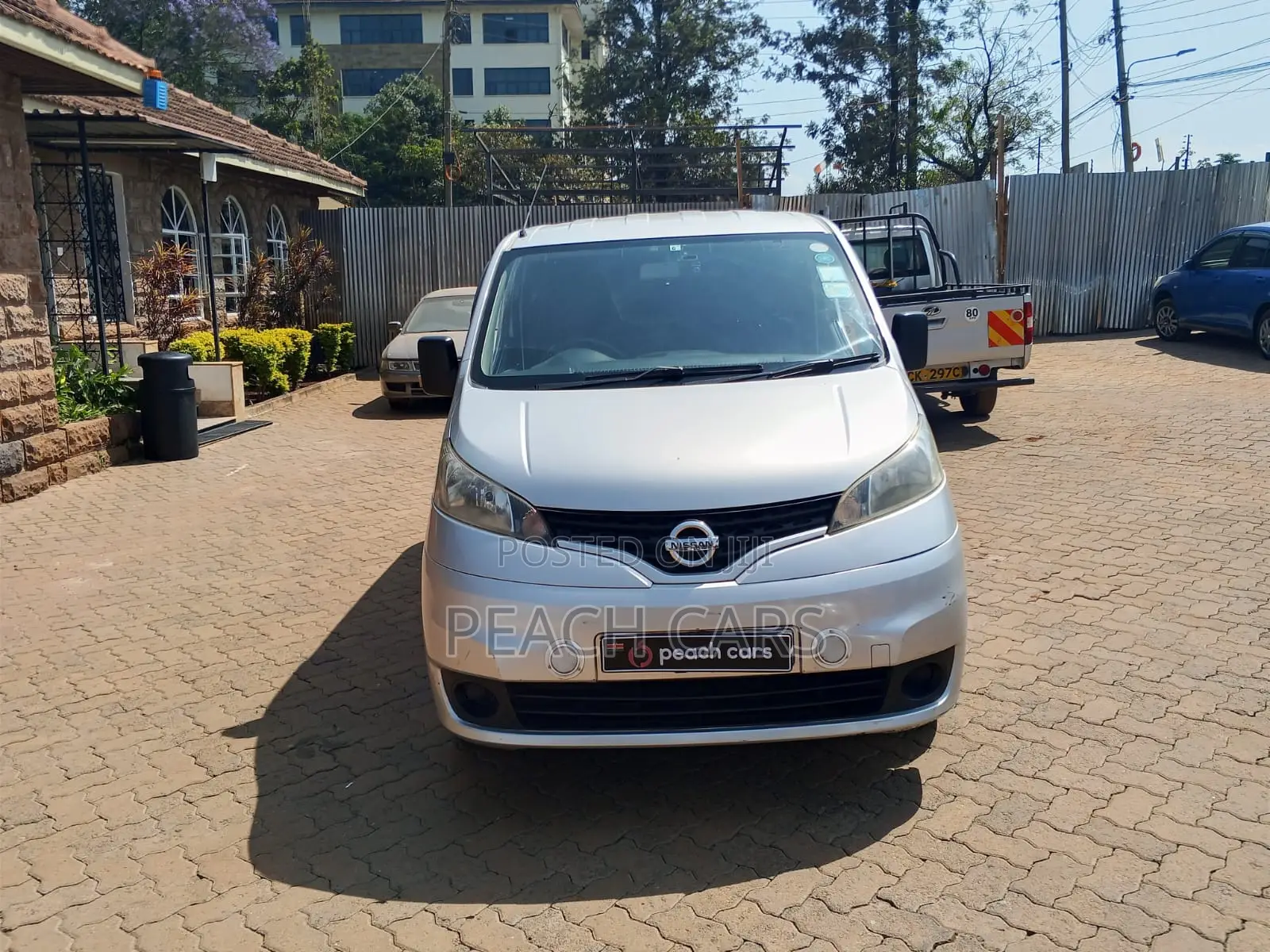 Nissan NV350 2015 Silver