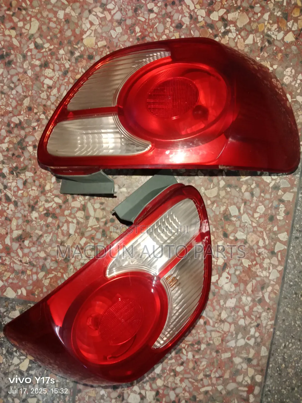 Toyota Porte Back / Tail Lights