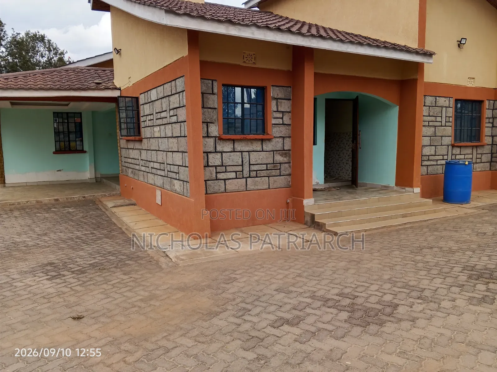 4bdrm Bungalow in Miwani -College Road, Mumbuni for sale