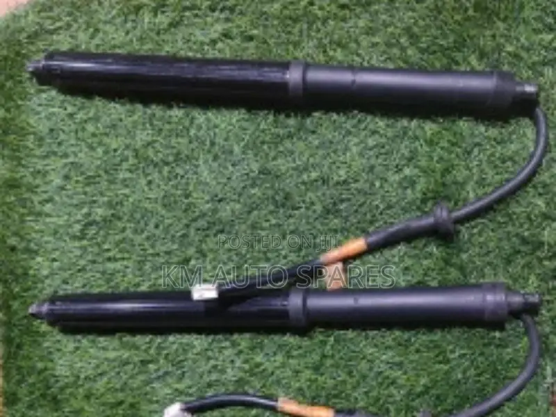 Toyota Fortuner Boot Shocks (New Model)