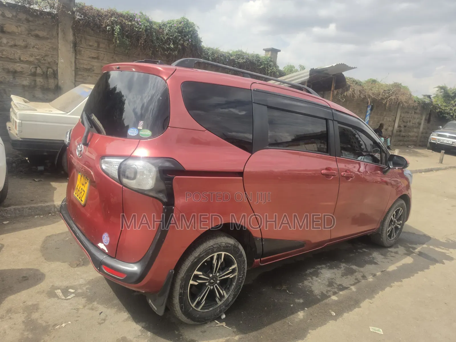 Toyota Sienta 2017 Pink