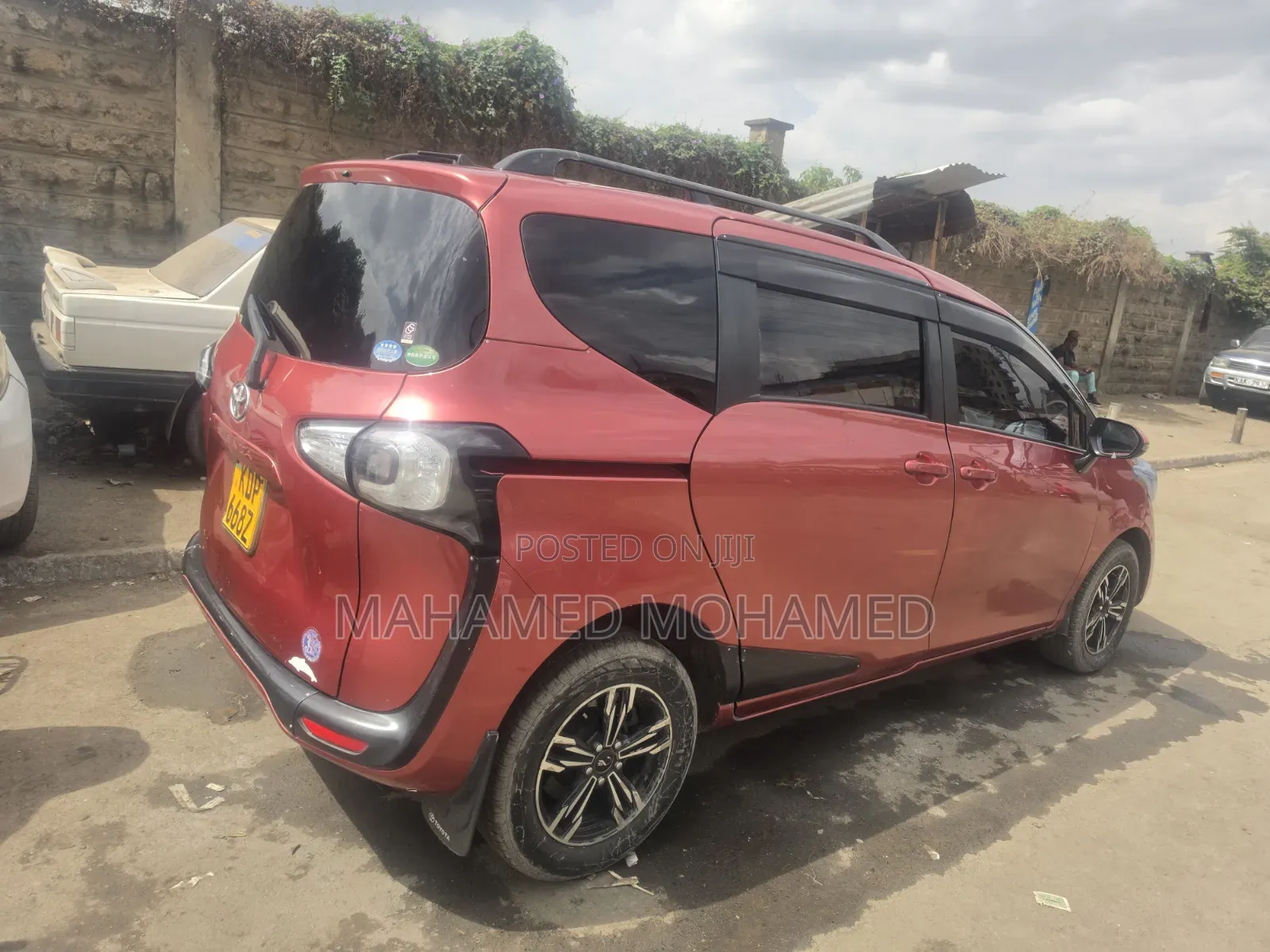 Toyota Sienta 2017 Pink