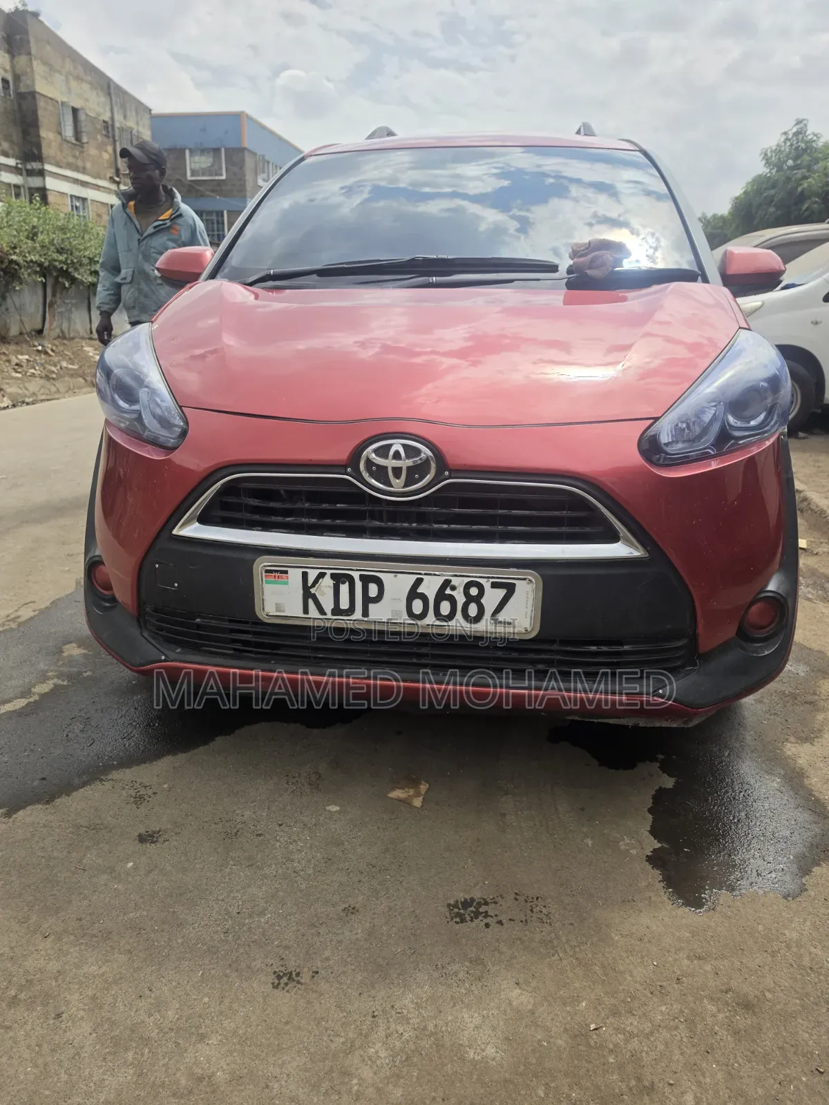 Toyota Sienta 2017 Pink