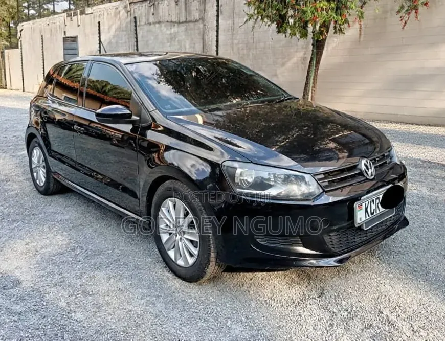 Volkswagen Polo 2011 Black