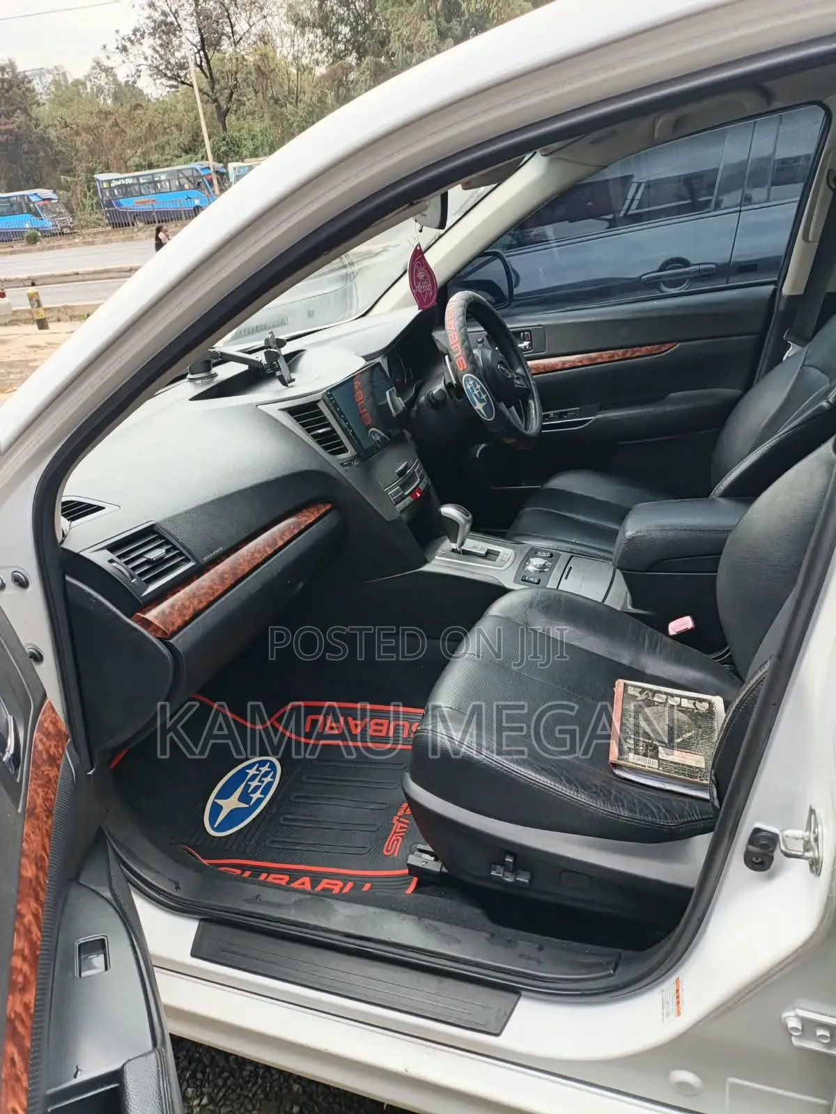 Subaru Legacy 2010 Off white