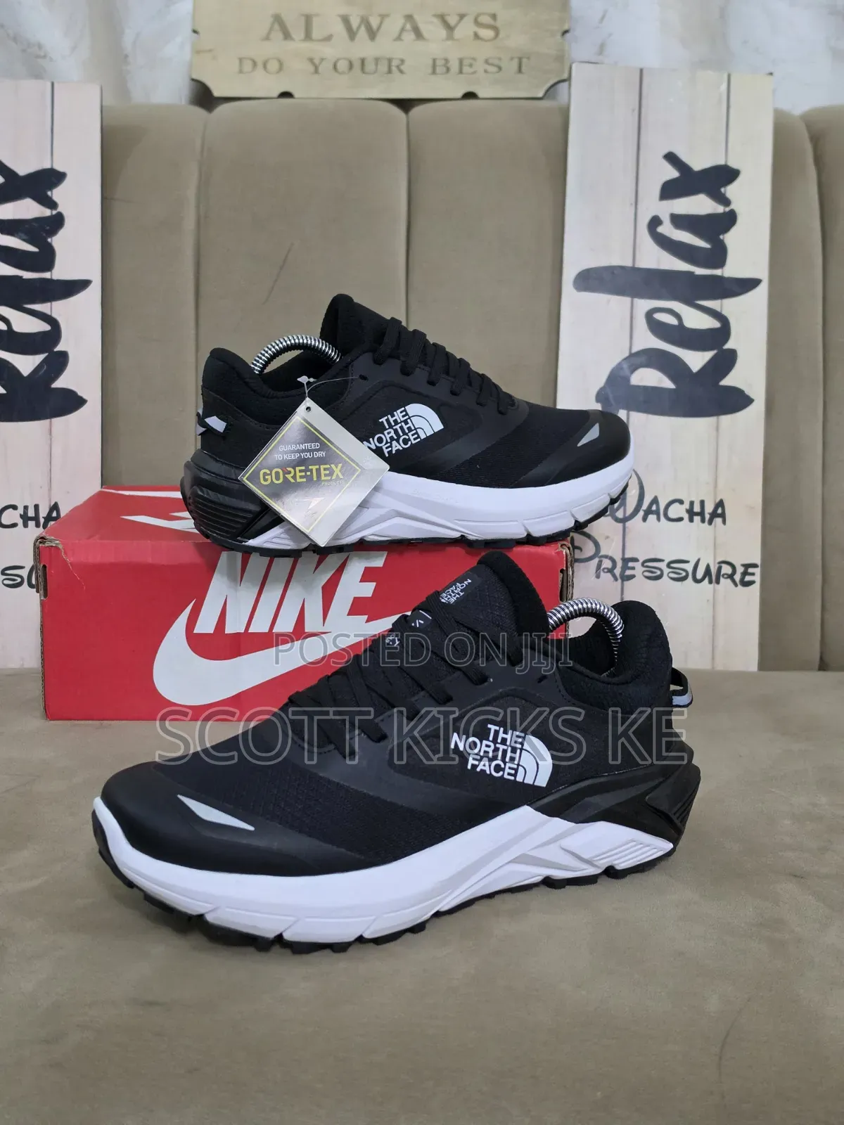 North Face Vectiv Fastpack Sneakers