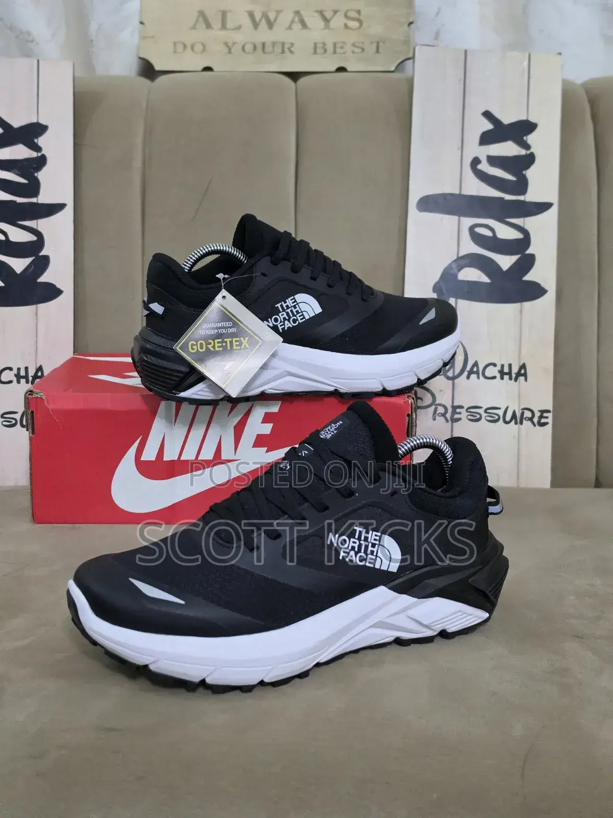 North Face Vectiv Fastpack Sneakers