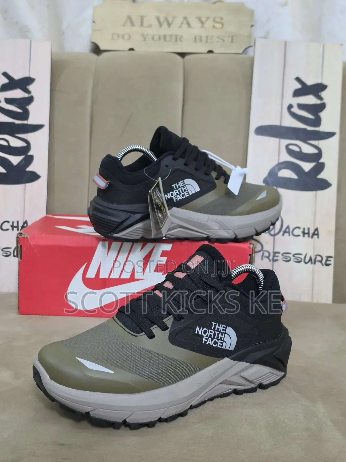 North Face Vectiv Fastpack Sneakers