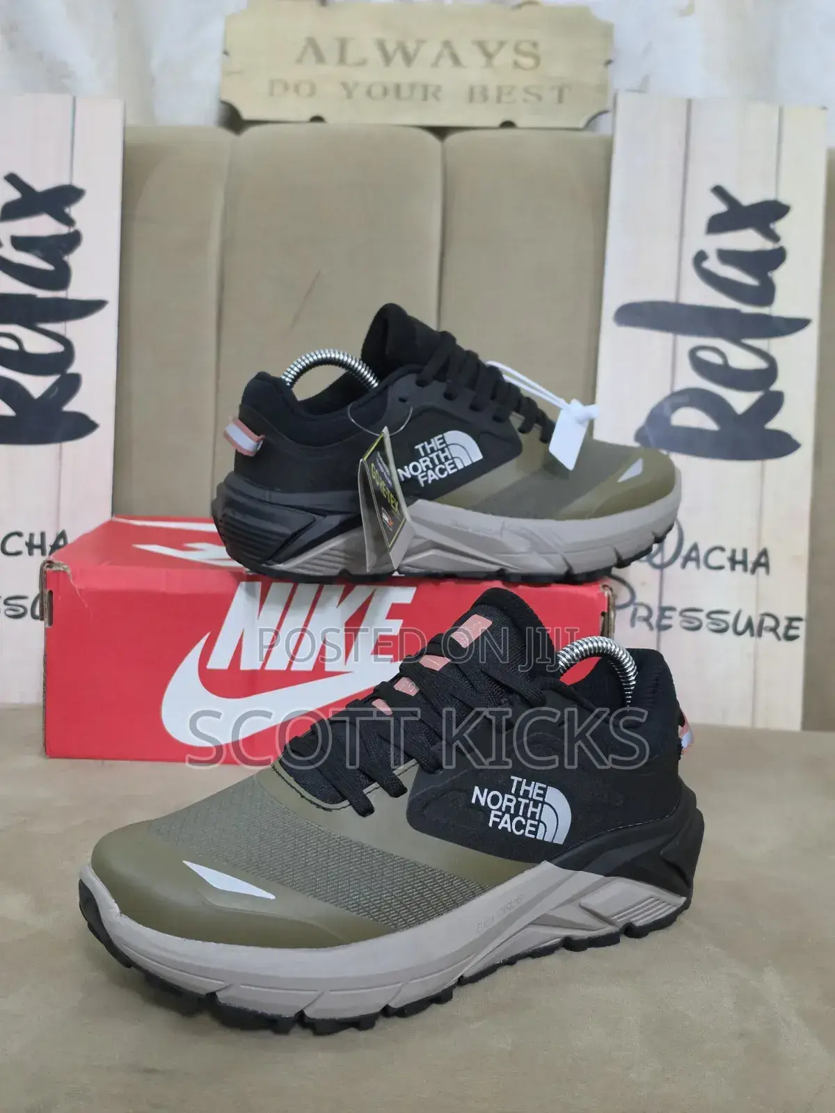 North Face Vectiv Fastpack Sneakers