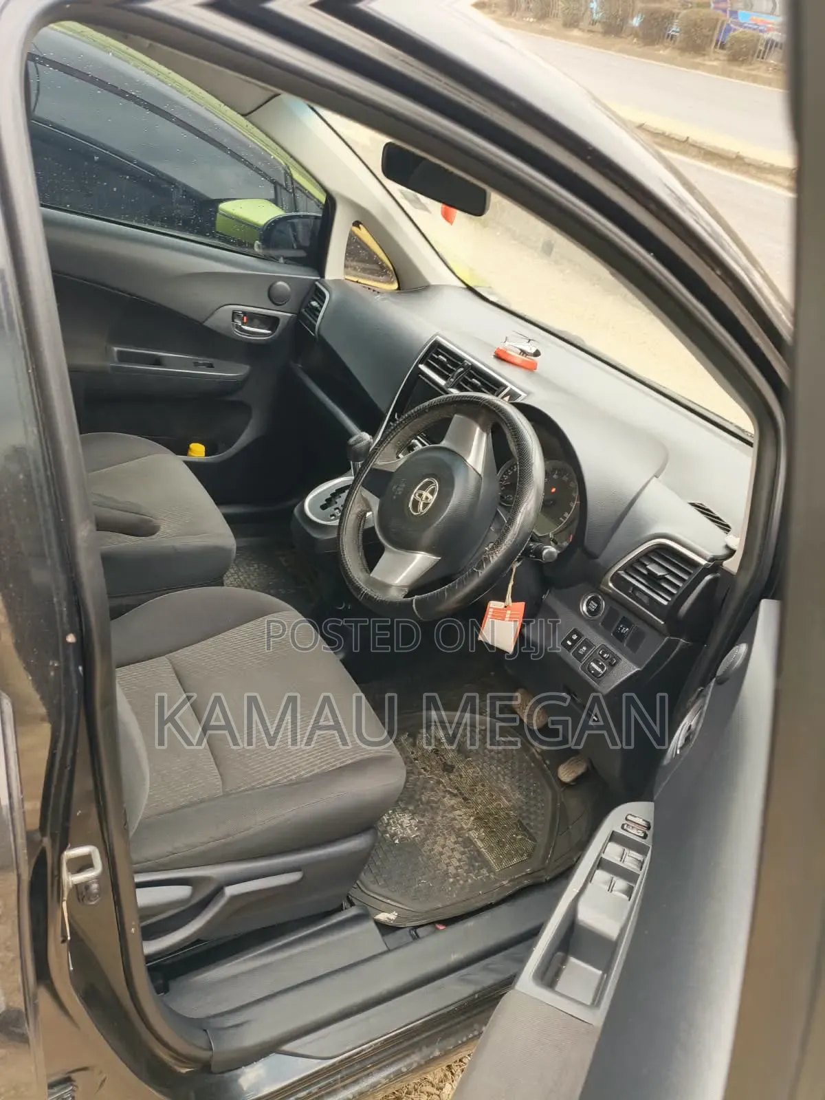 Toyota Ractis 2014 Black