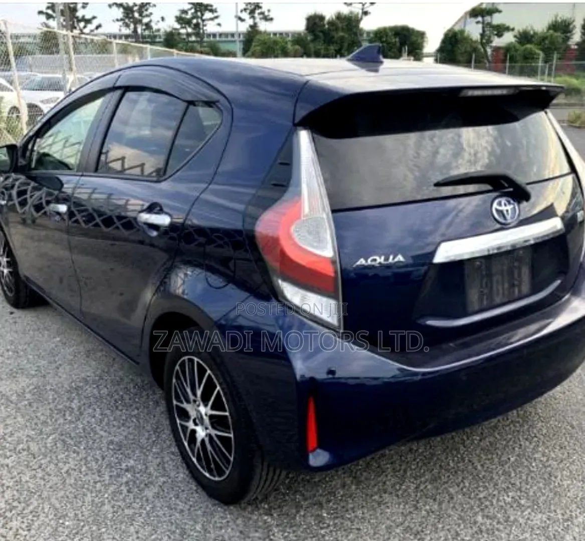 Toyota Aqua 2019 Blue