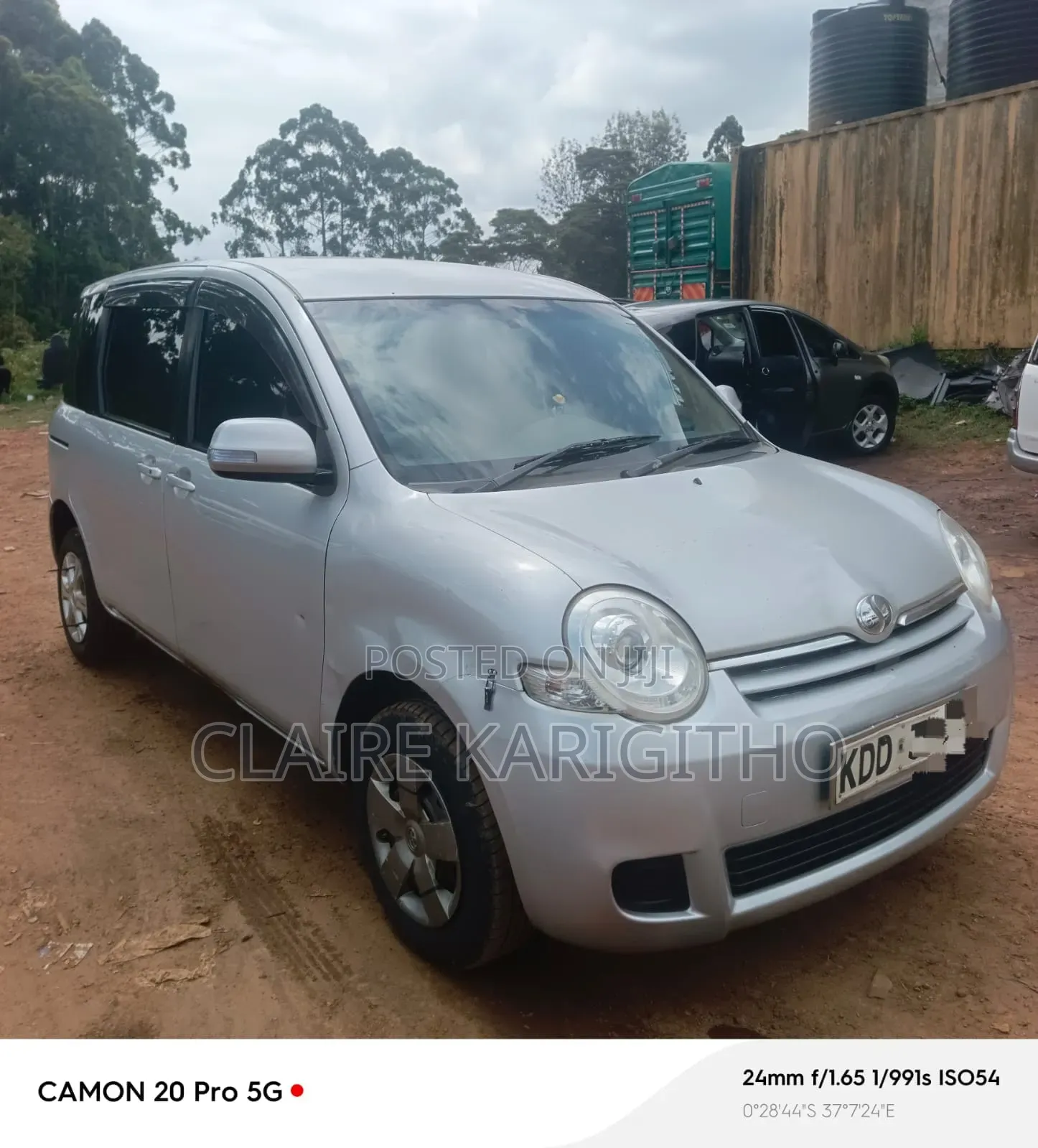 Toyota Sienta 2014 Silver