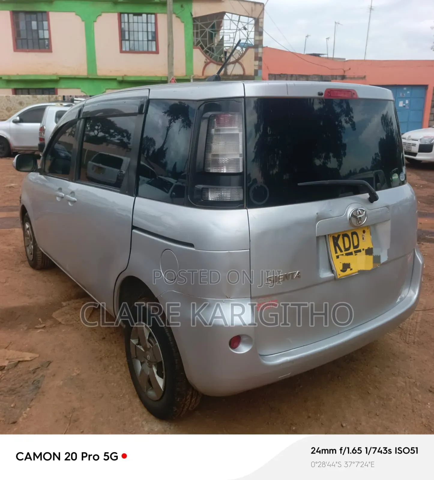 Toyota Sienta 2014 Silver