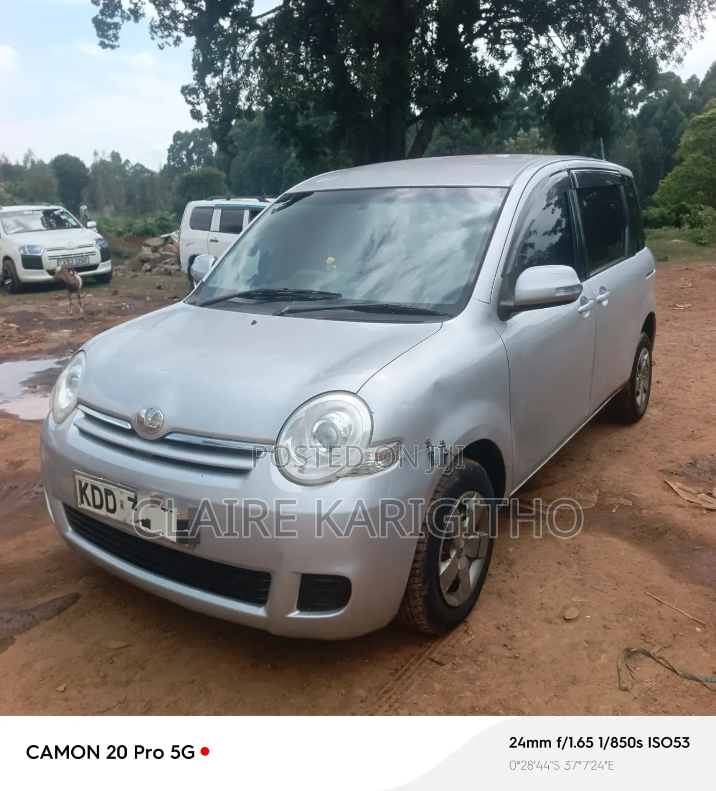 Toyota Sienta 2014 Silver