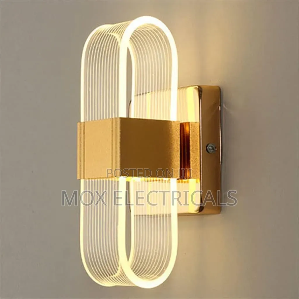 Acrylic Wall Lamp Black/Gold