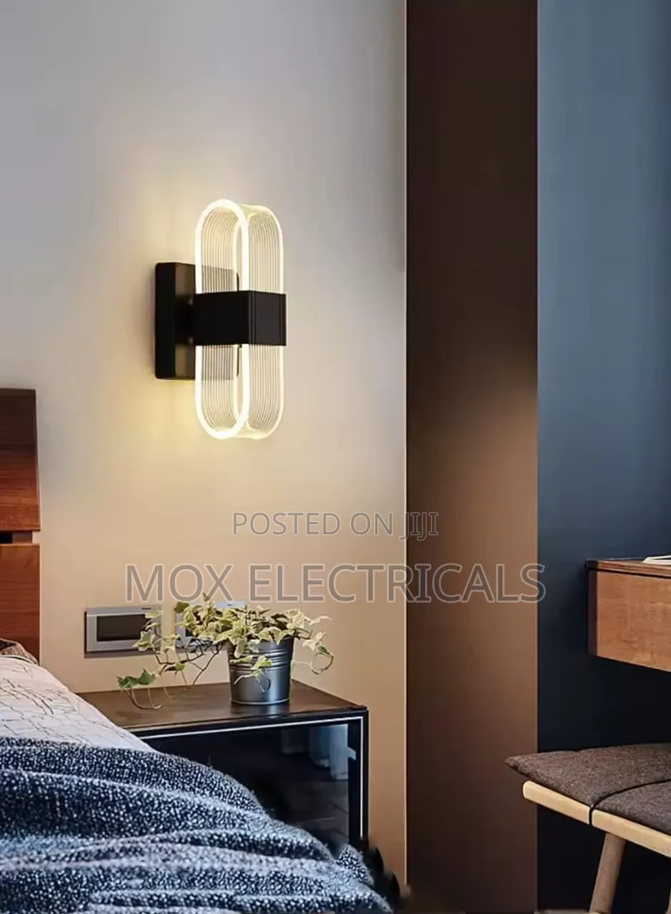 Acrylic Wall Lamp Black/Gold