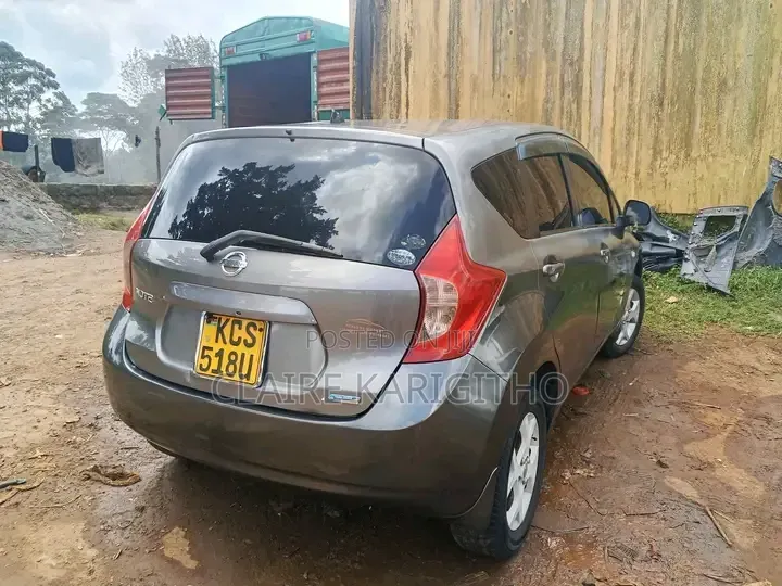 Nissan Note 1.4 2011 Gray