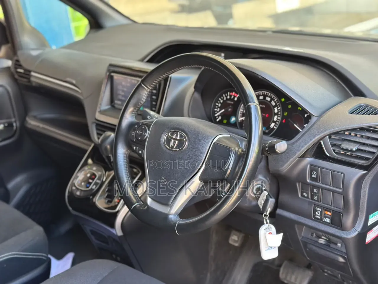 Toyota Esquire 2019 Purple