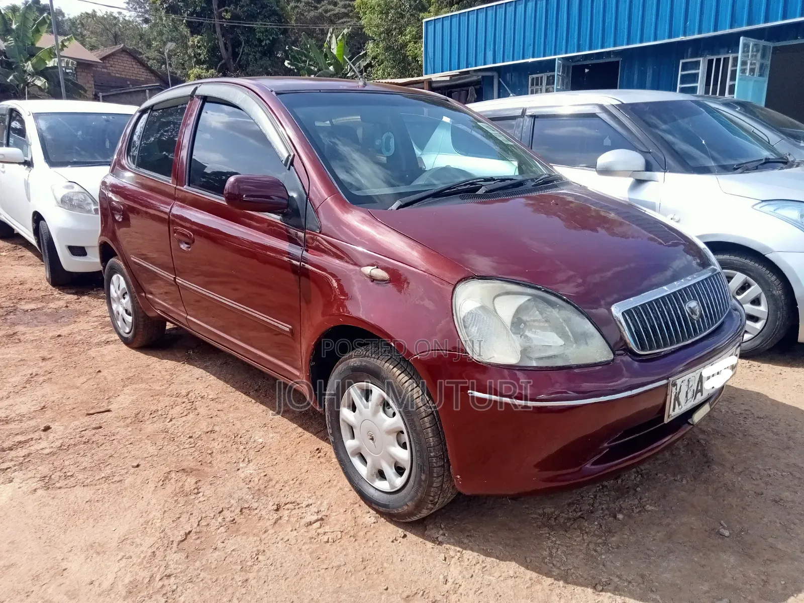 Toyota Vitz 2001 Maroon