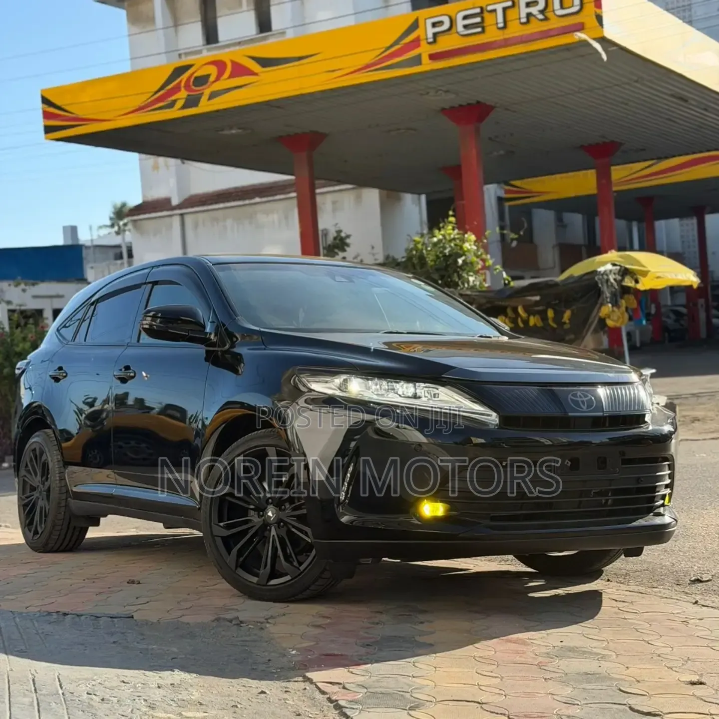 Toyota Harrier 2.0 2019 Black