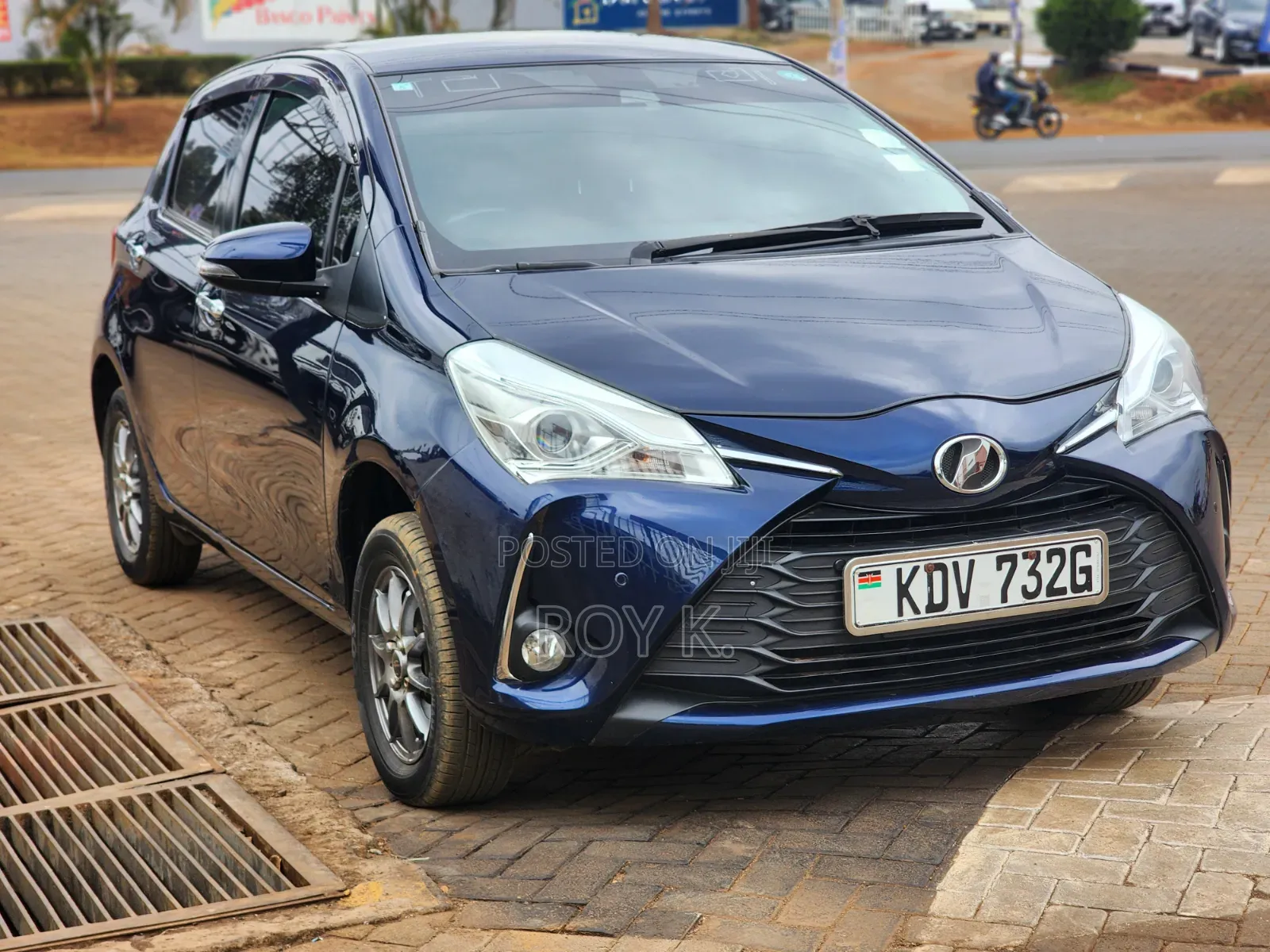 Toyota Vitz 1.3 FWD 5dr 2019 Blue