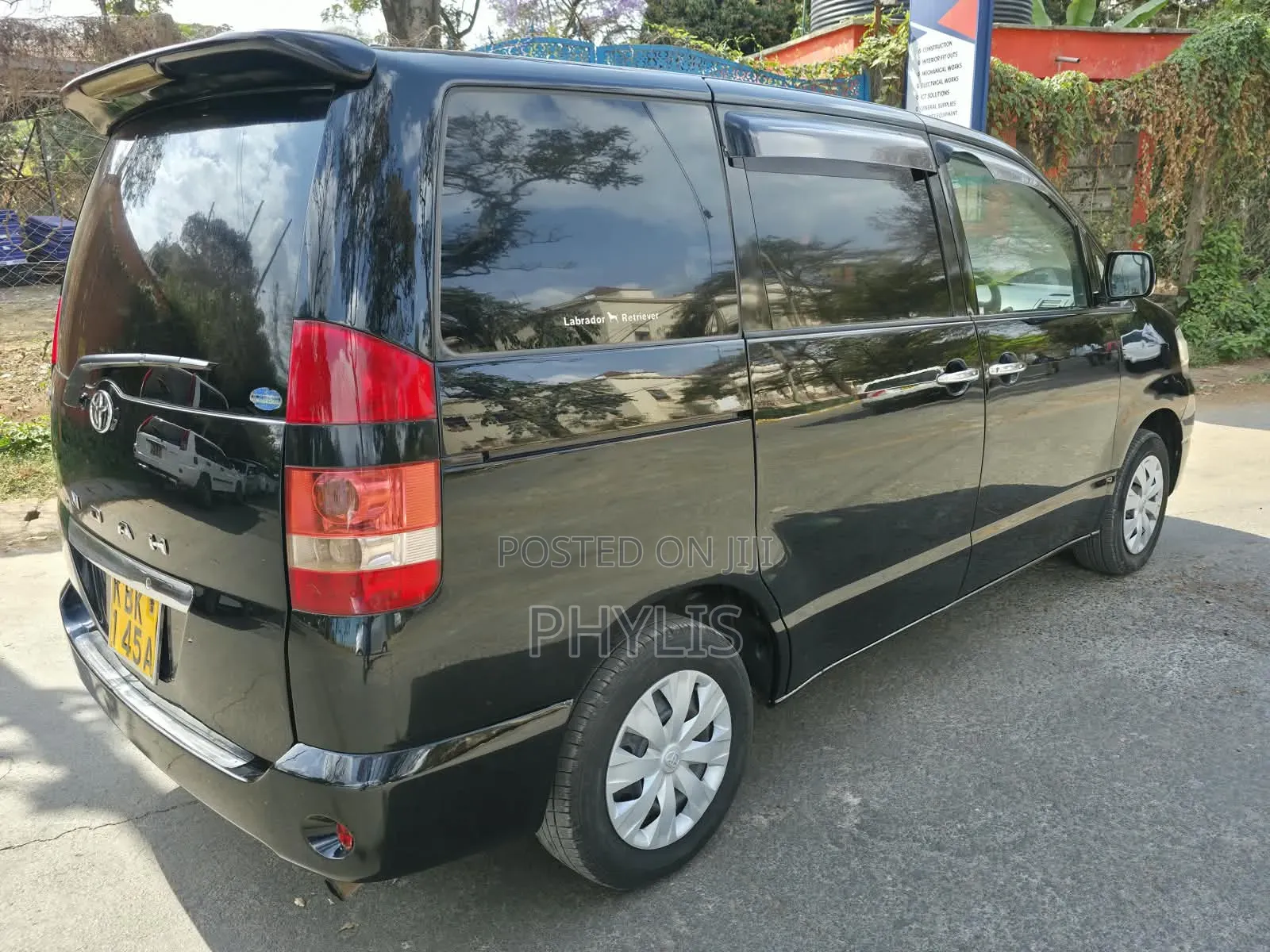 Toyota Noah 2.0 FWD (8 Seater) 2002 Black