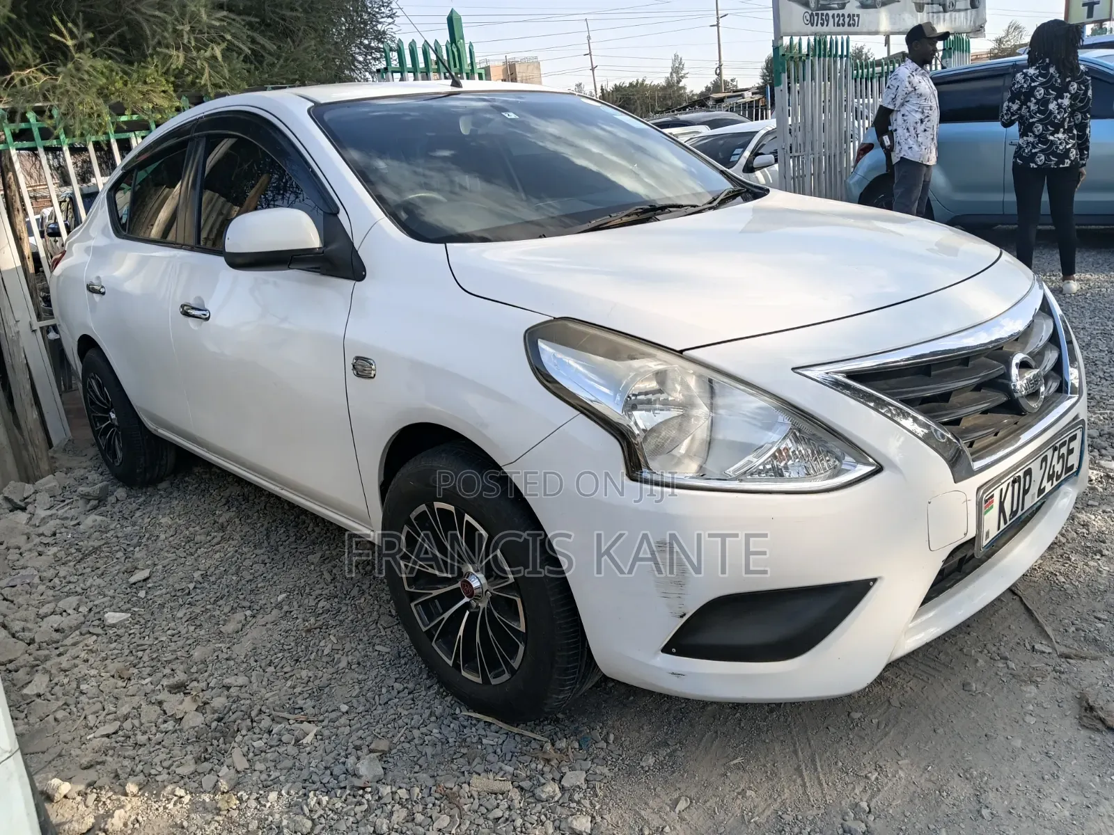 Nissan Latio 1.2 2017 Gold