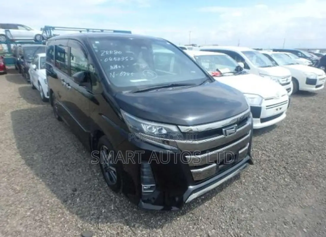 Toyota Noah 2.0 FWD (7 Seater) 2018 Black