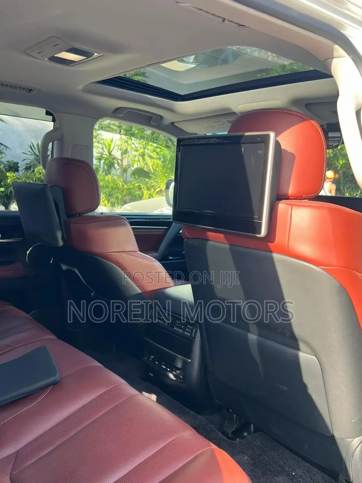 Lexus LX 570 (5 seats) AWD 2019 White