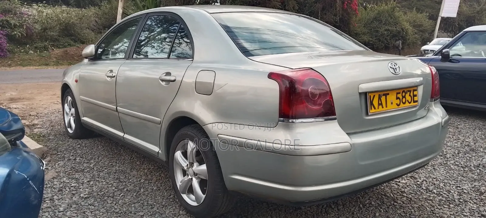 Toyota Avensis Verso Automatic 2004 Silver