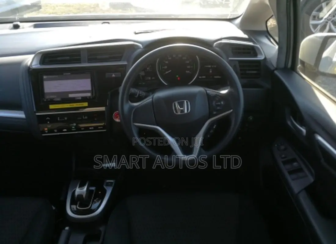 Honda Fit 2018 Pearl
