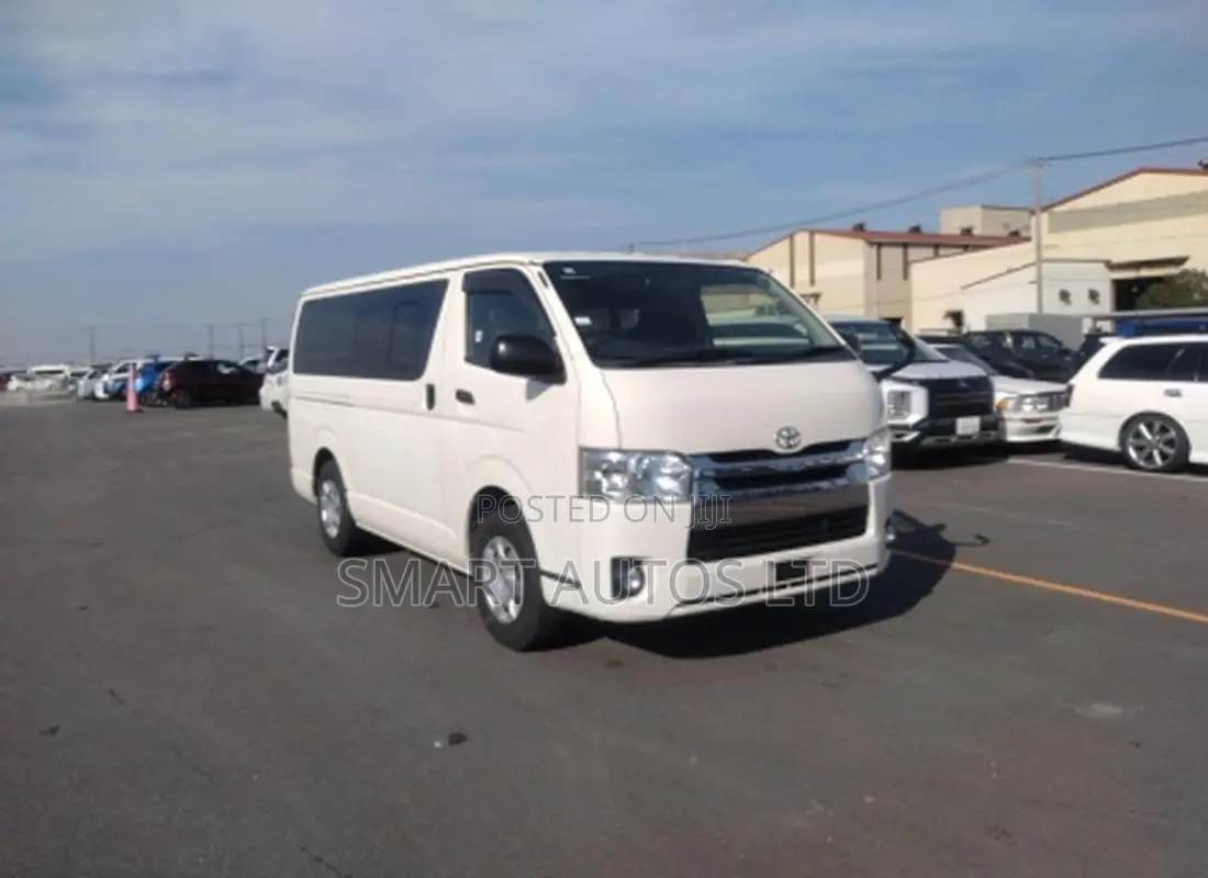Toyota HiAce 2018 White