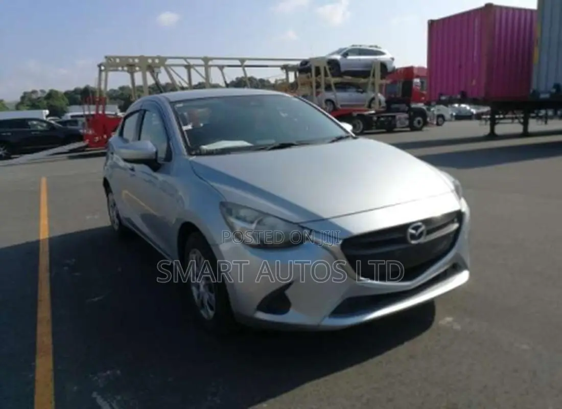Mazda Demio 2018 Silver