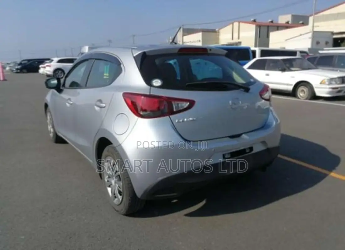 Mazda Demio 2018 Silver