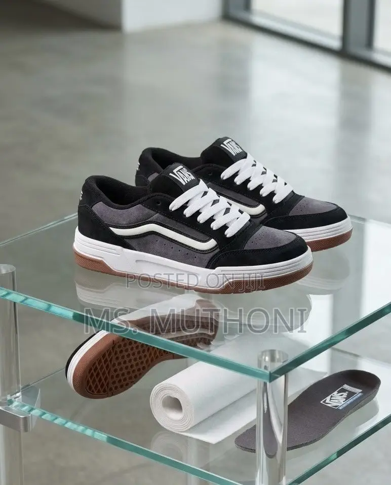 The Vans Hylane, a Chunky Size 38-45