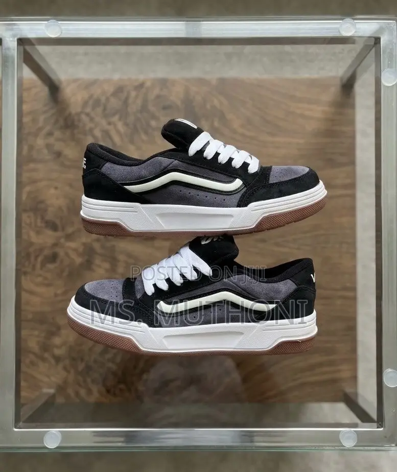 The Vans Hylane, a Chunky Size 38-45
