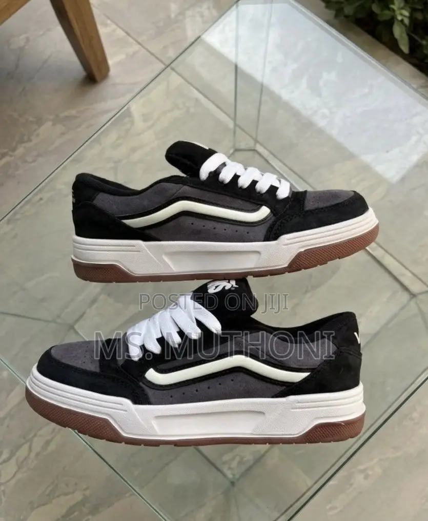 The Vans Hylane, a Chunky Size 38-45