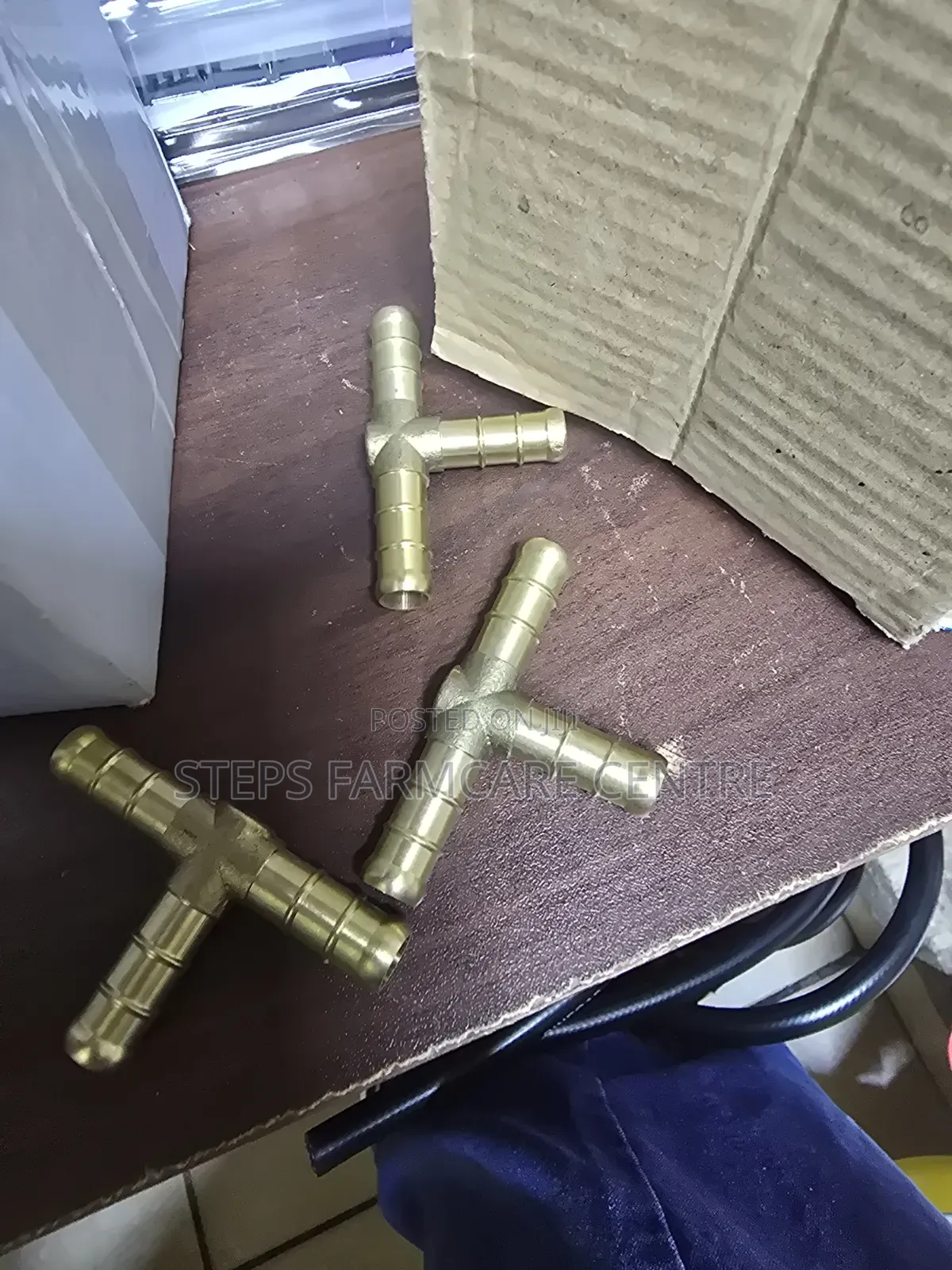 Metallic Gas Pipe T Connector