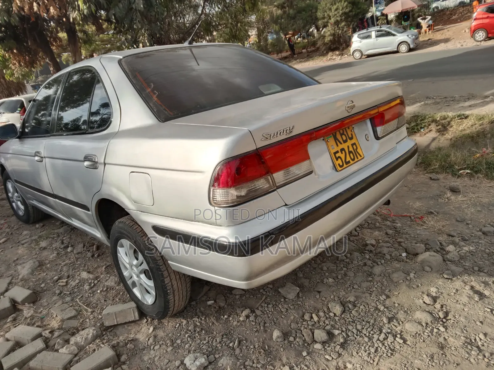 Nissan Sunny 2001 Silver