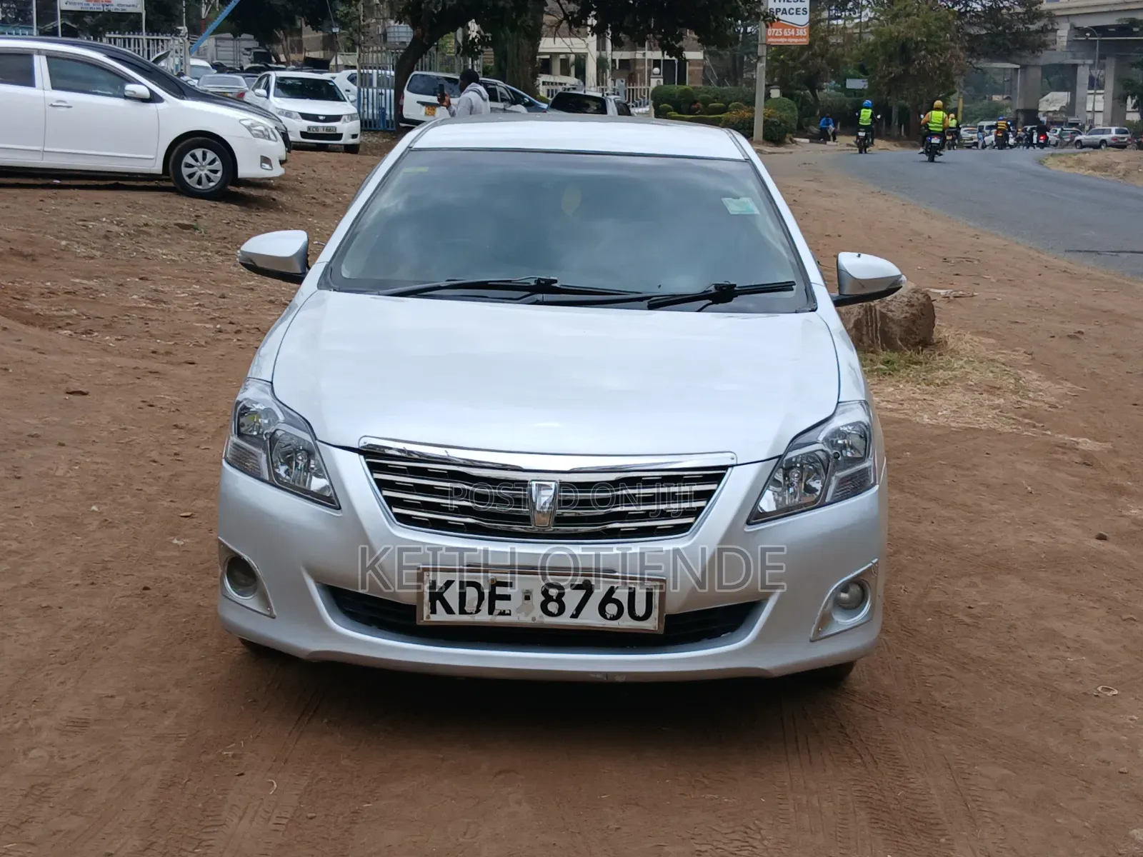 Toyota Premio 1.8 FWD 2013 Silver