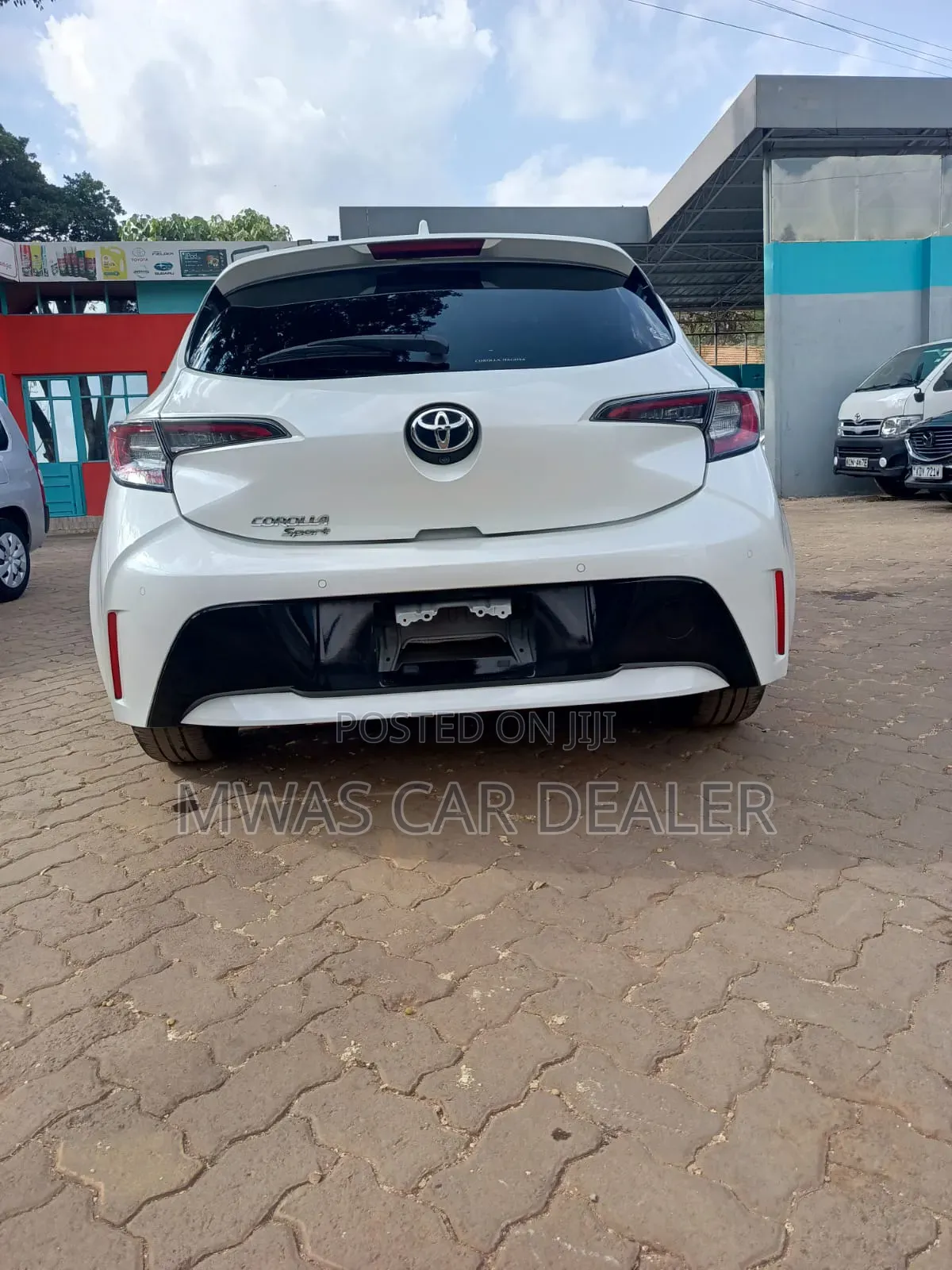 Toyota Corolla Touring 2019 White