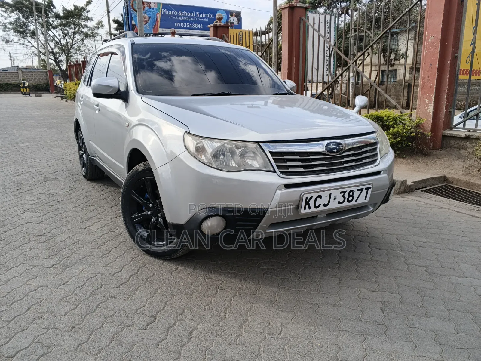 Subaru Forester 2010 Silver