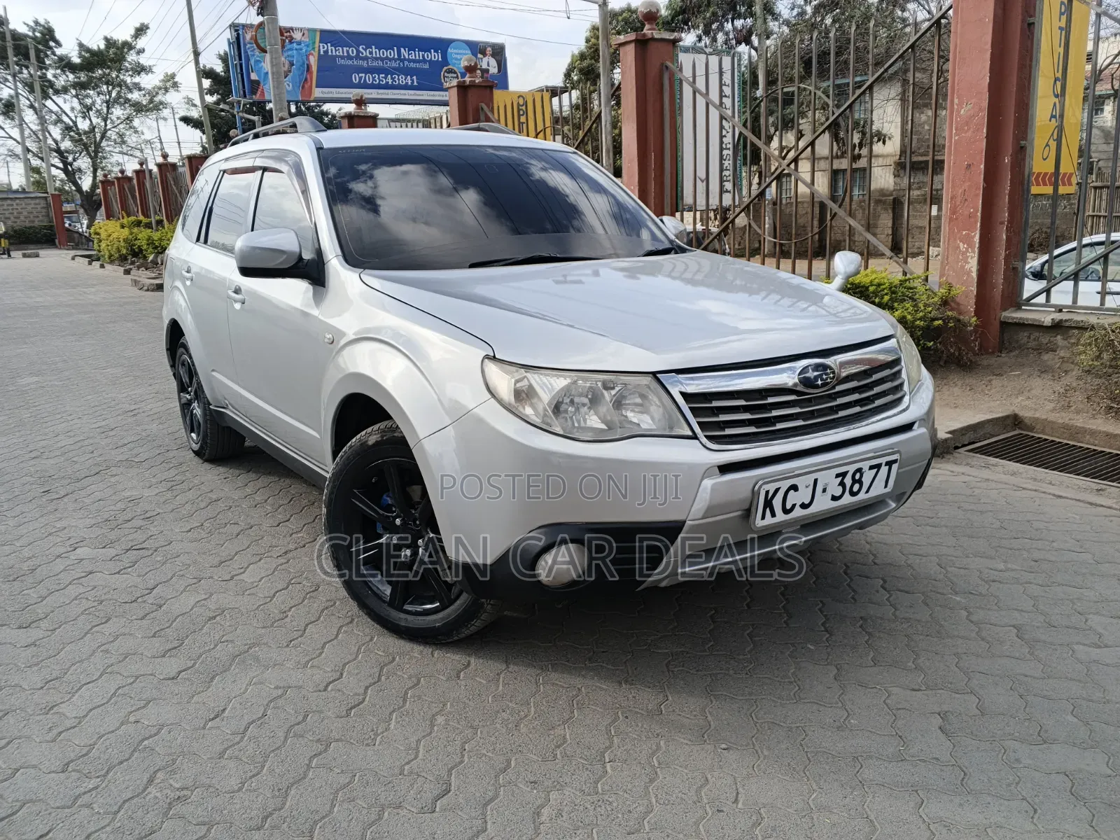 Subaru Forester 2010 Silver