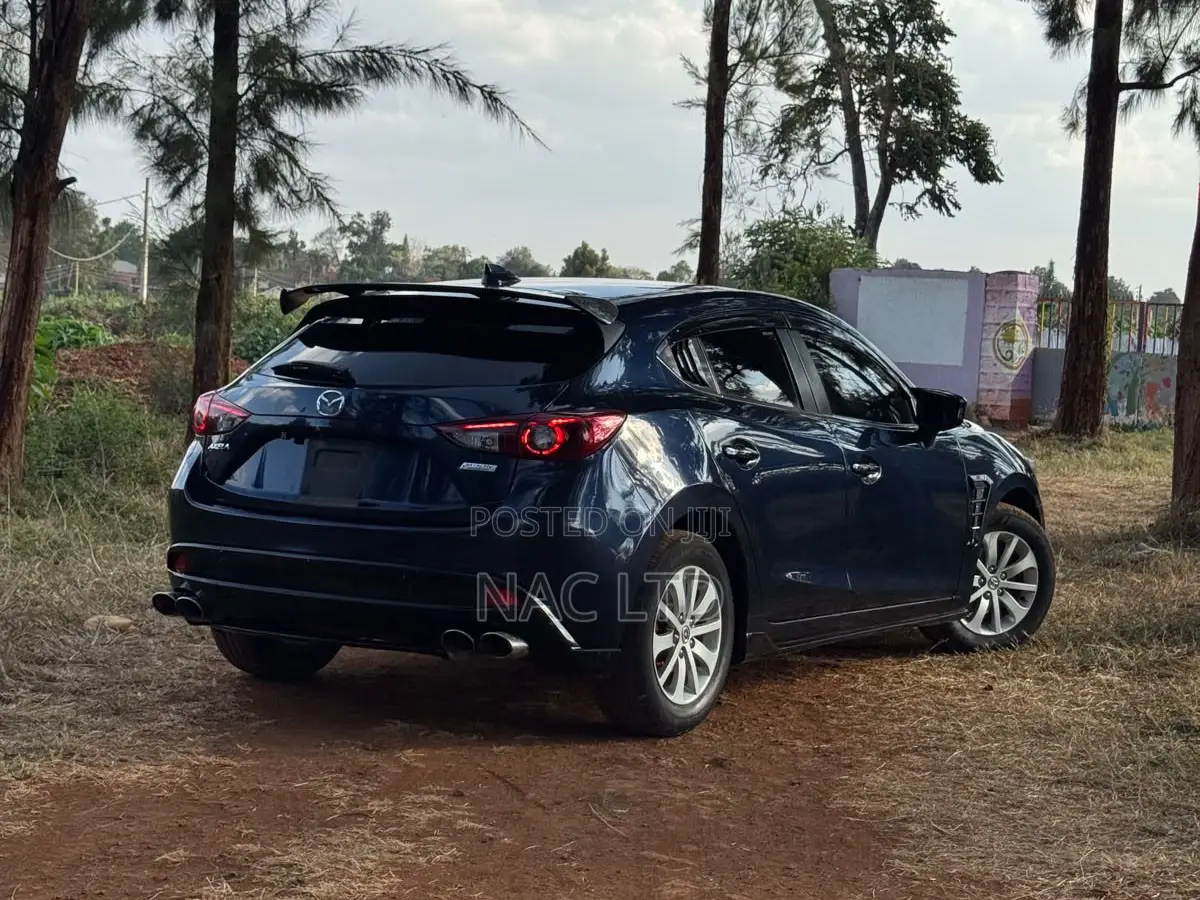 Mazda Axela 2016 Matt Black