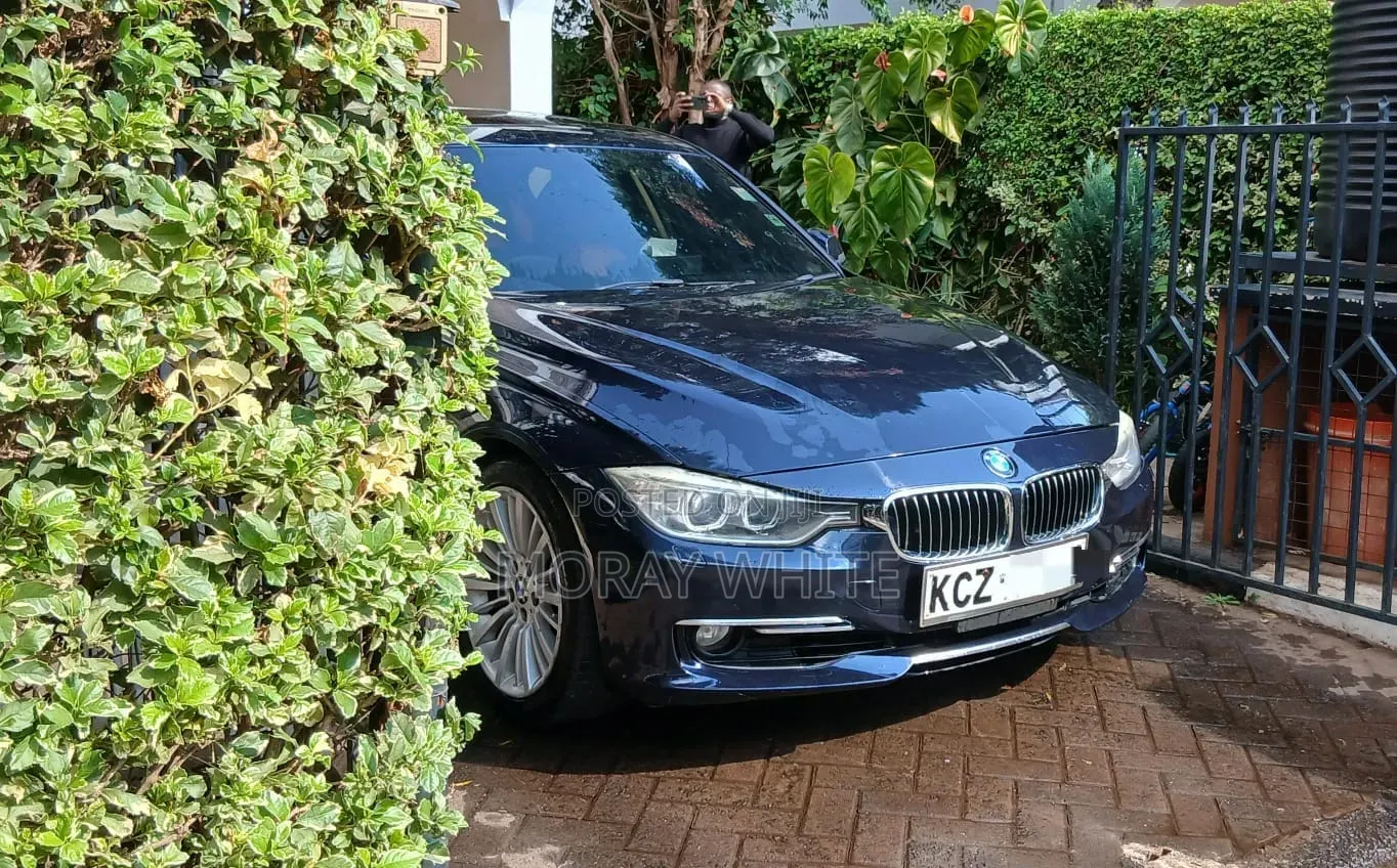 BMW 328i 2013 Blue