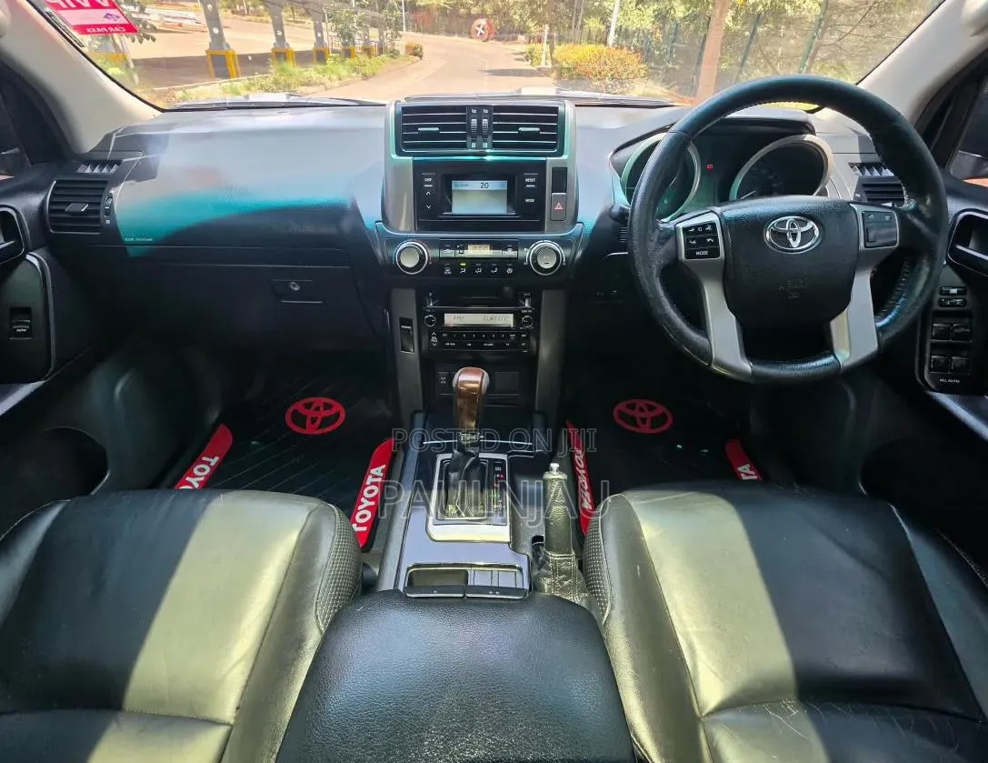 Toyota Land Cruiser Prado 2014