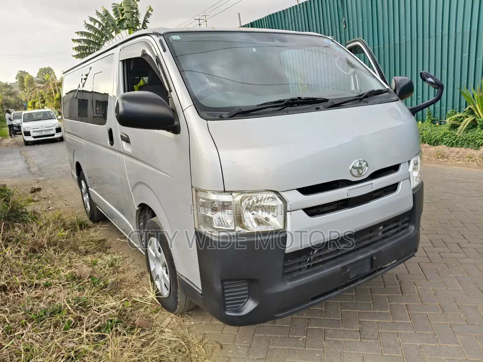 Toyota HiAce 2019 Silver